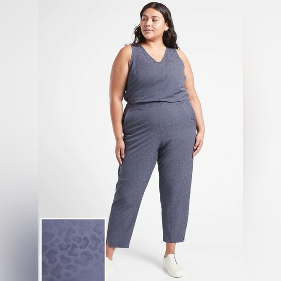 Size 20 - ATHLETA - Brooklyn Textured Jumpsuit Blue Leopard NEW $129 msrp - Picture 1 of 3